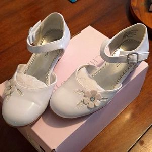 Little Girl Communion shoes size 2